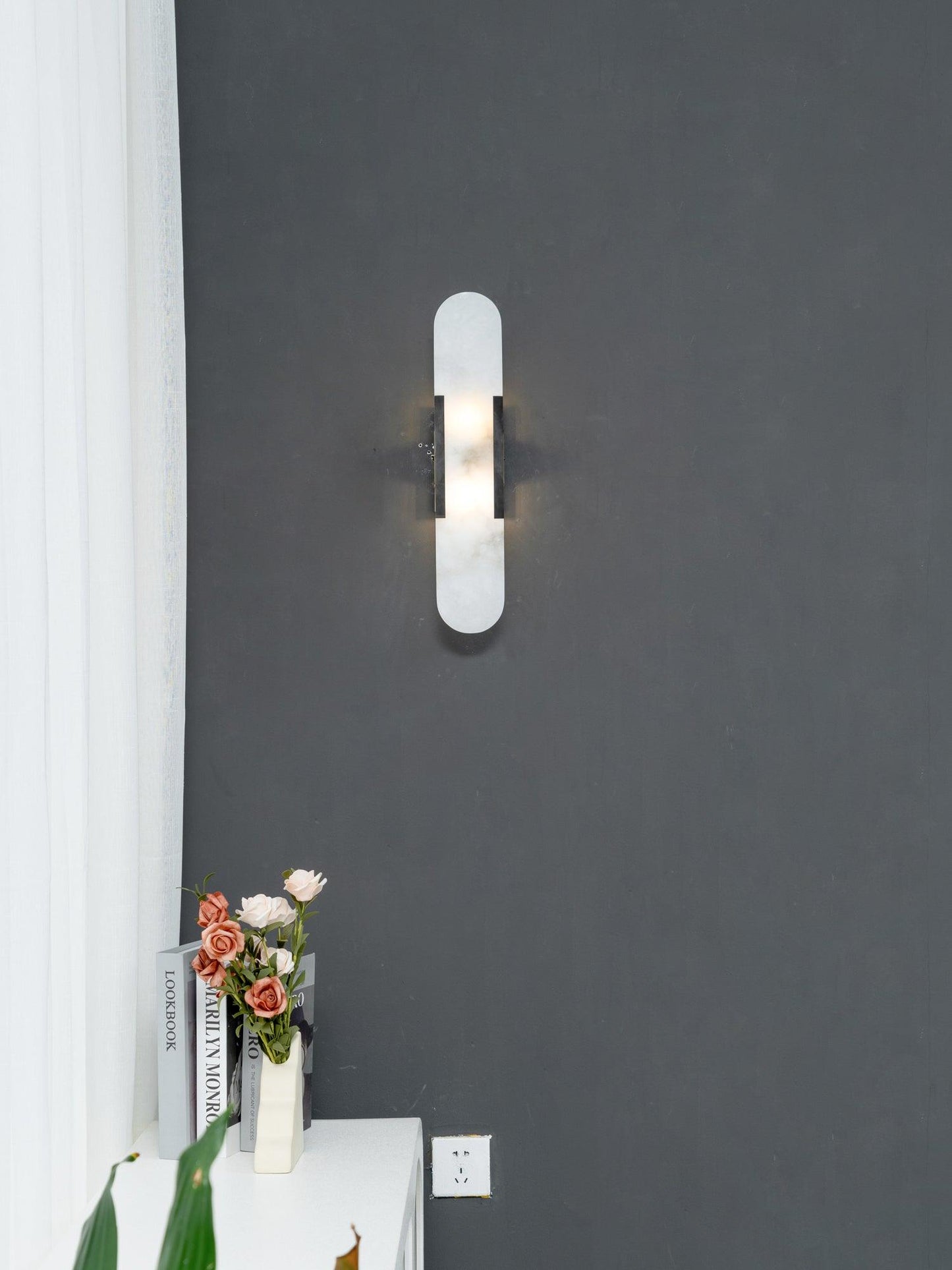 Luxury Alabaster Flute Sconce