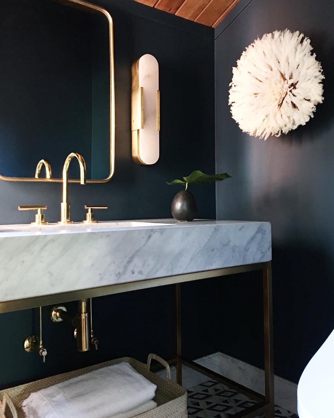 Luxury Alabaster Flute Sconce