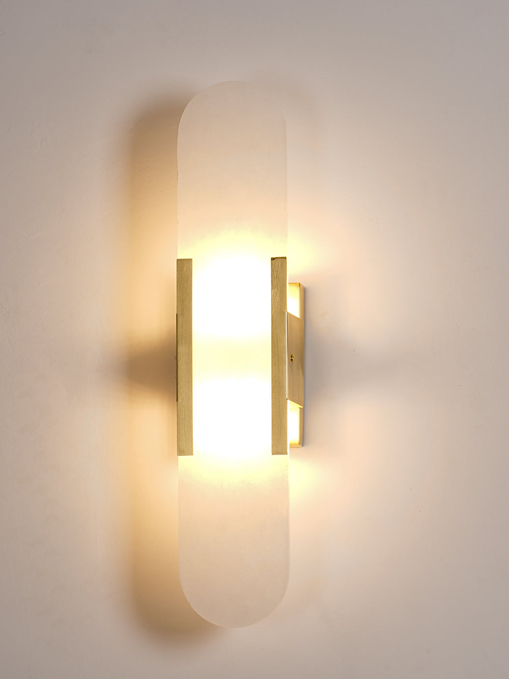 Luxury Alabaster Flute Sconce
