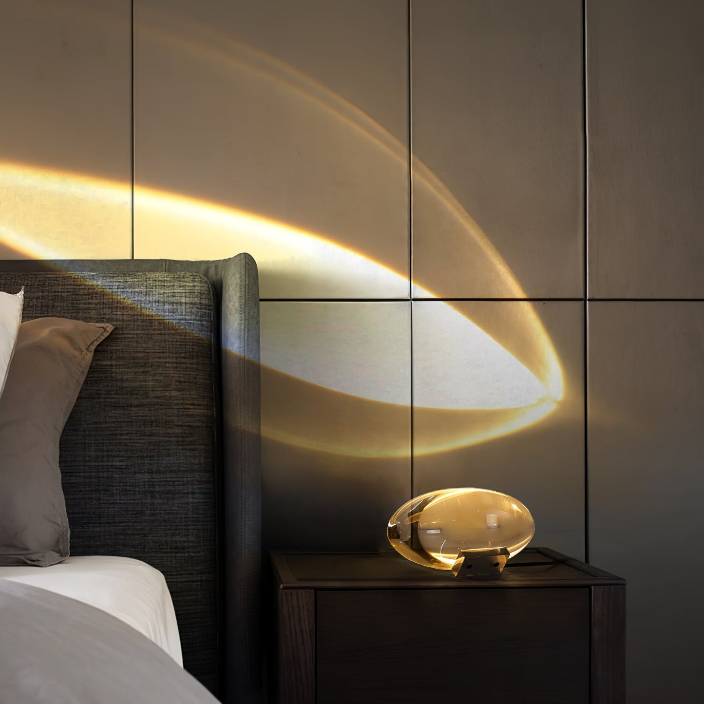 Marsman Crystal Eye Projection Table Lamp