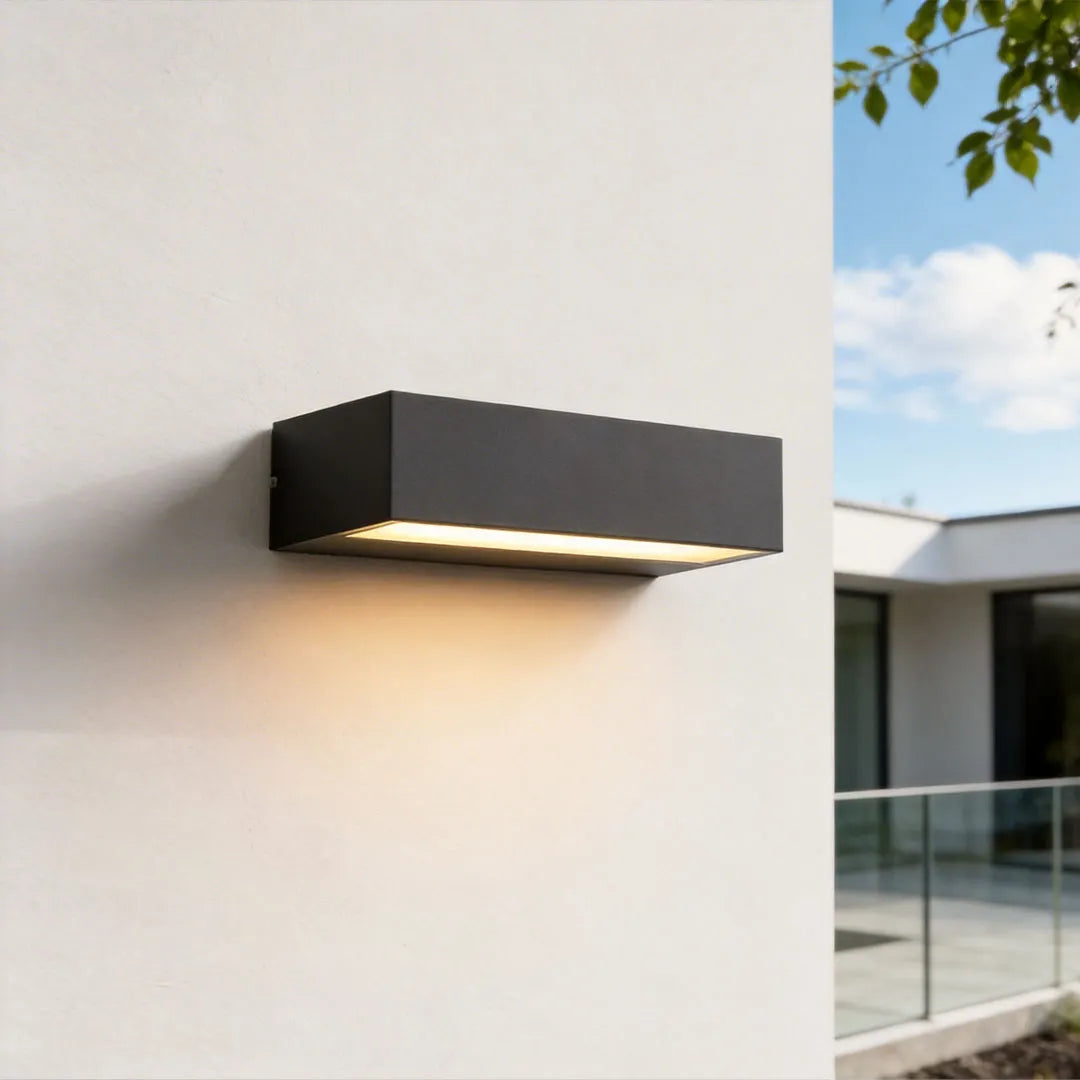 Elara Haus Porch Light - Die-Cast Aluminium Waterproof Outdoor Ceiling Lights 1